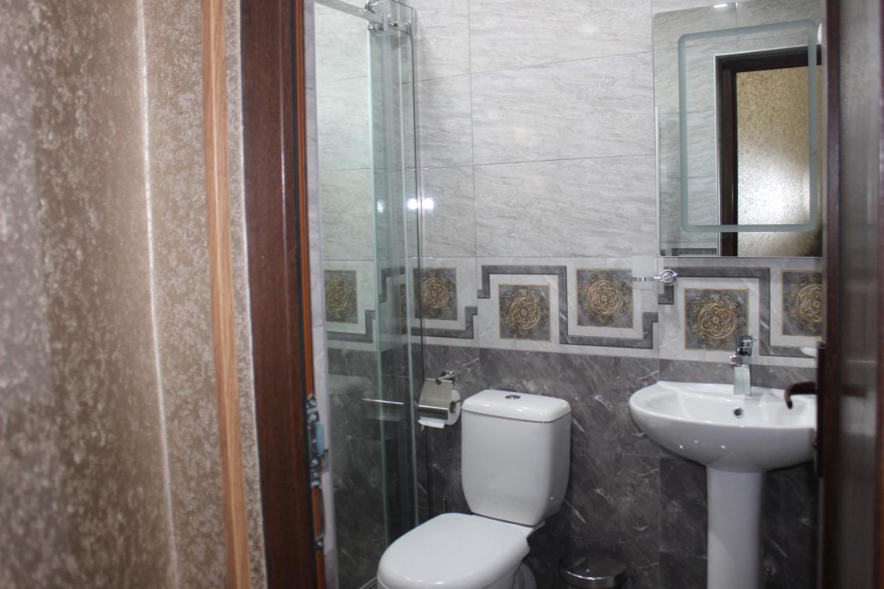 קוטאיסי Hotel Tarasa מראה חיצוני תמונה